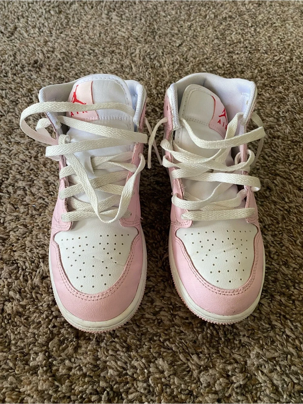 Nike Air Jordan 1 Mid Pink Foam Valentines kids Sz 4Y